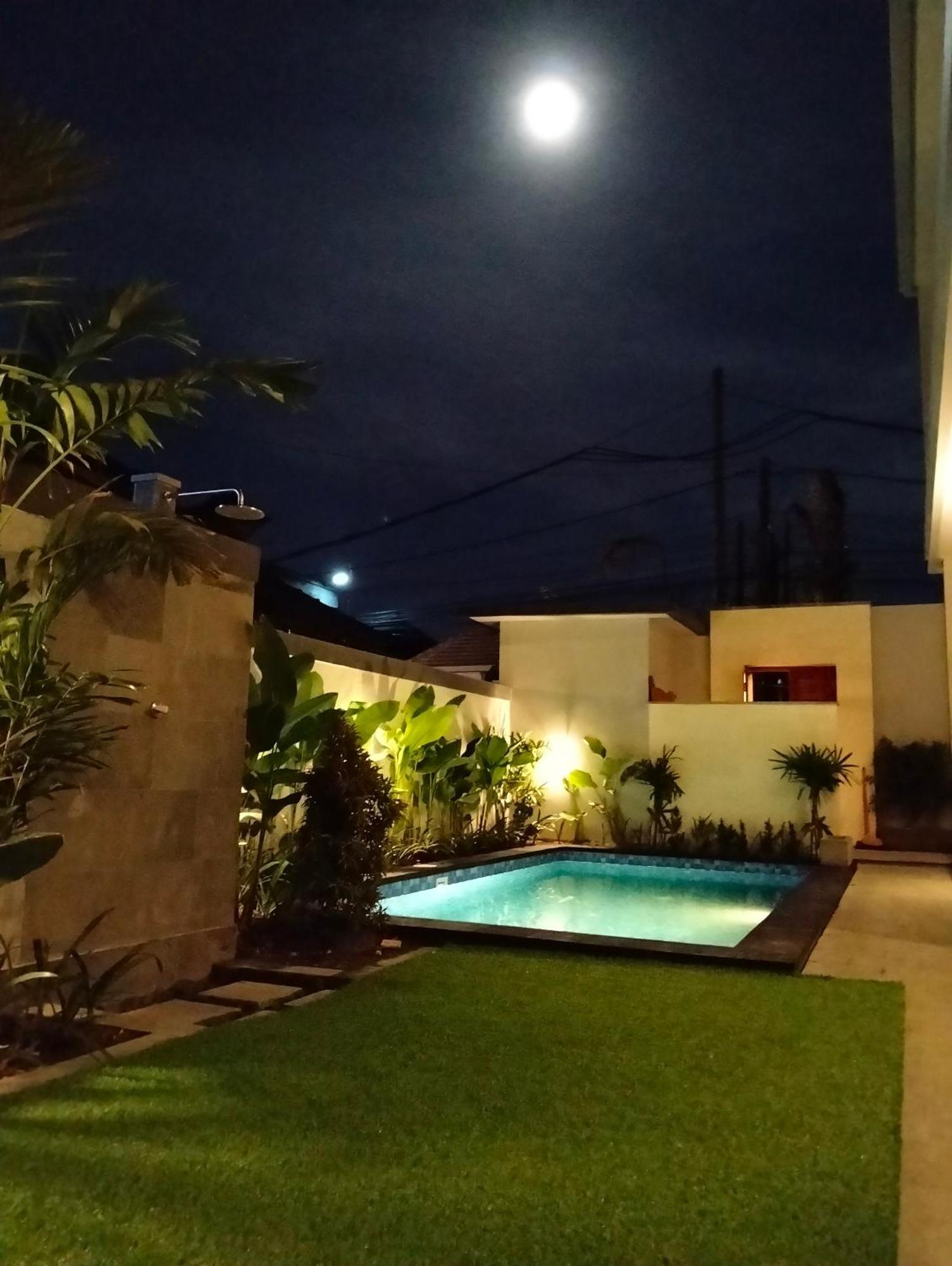 Kutus Bali Guesthouse ซานูร์ ภายนอก รูปภาพ
