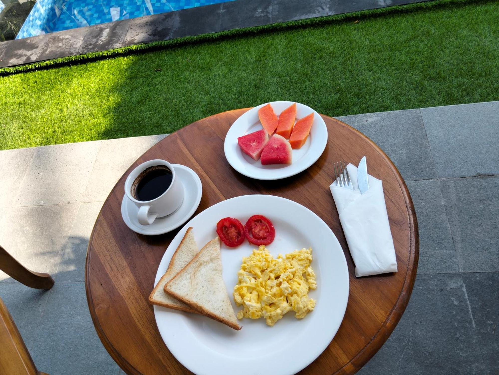 Kutus Bali Guesthouse ซานูร์ ภายนอก รูปภาพ