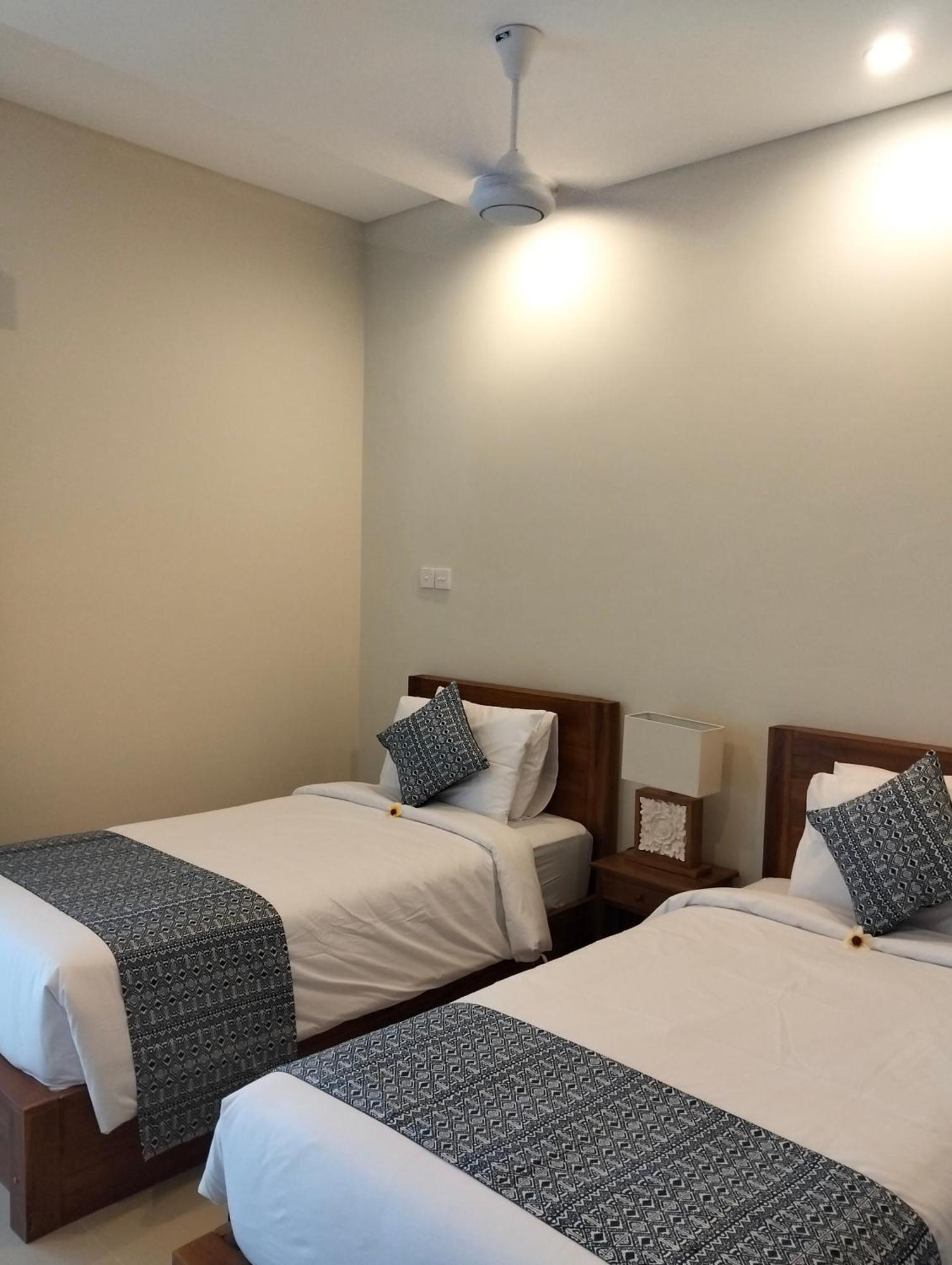 Kutus Bali Guesthouse ซานูร์ ห้อง รูปภาพ